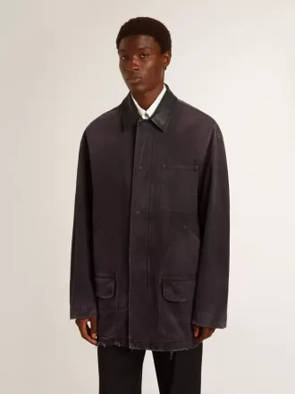 Giacca in denim da uomo con dettagli consumati e collo in pelle