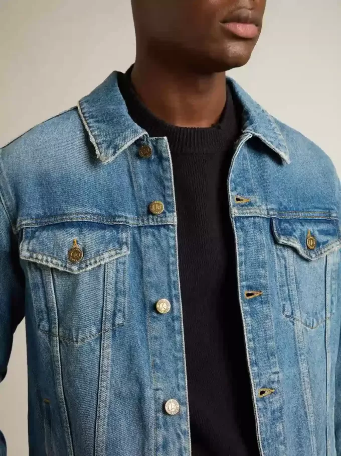 Giacca in denim da uomo con lavaggio medio Giacca in denim da uomo con lavaggio medio