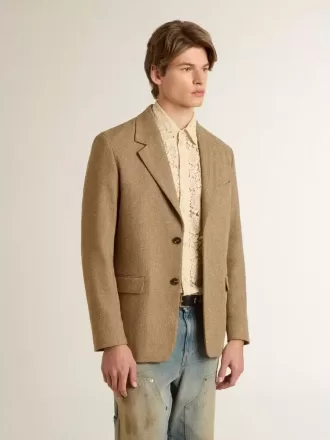 Giacca monopetto da uomo in misto lino chevron color sabbia.