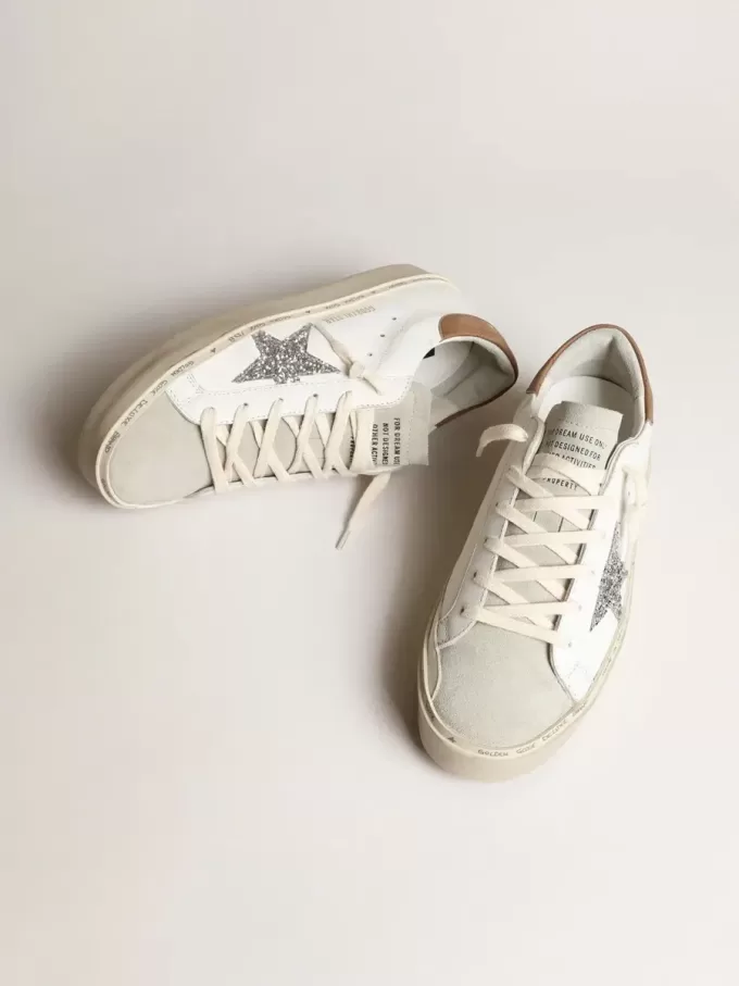 Hi Star da donna con stella glitterata argento e linguetta sul tallone in nabuk grigio tortora