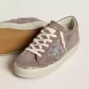 Hi Star da donna in pelle scamosciata con stella in pelle argentata e linguetta in pelle sul tallone Hi Star da donna in pelle scamosciata con stella in pelle argentata e linguetta in pelle sul tallone