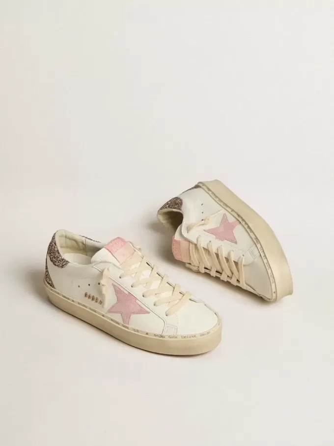 Hi Star in pelle bianca con stella in pelle scamosciata rosa e tallone con glitter rosa Hi Star in pelle bianca con stella in pelle scamosciata rosa e tallone con glitter rosa