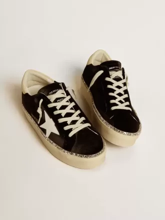 Hi Star in velluto nero con stella in pelle bianca e linguetta in camoscio sul tallone