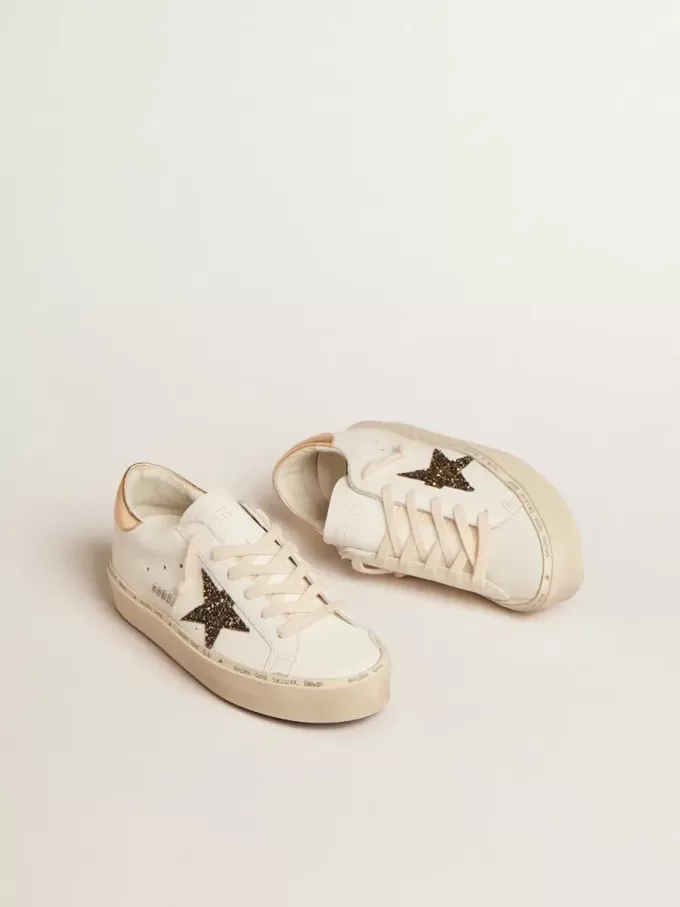 Hi Star LTD con stella glitterata nera e dorata e linguetta dorata sul tallone