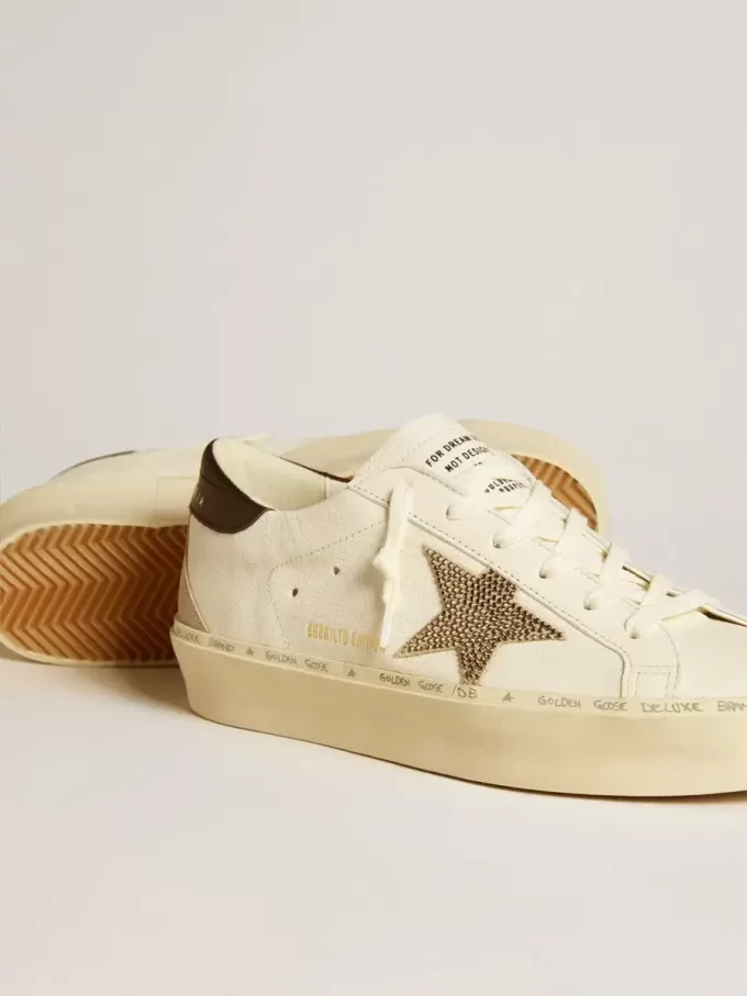 Hi Star LTD con stella in cristallo Swarovski e linguetta sul tallone in pelle nera Hi Star LTD con stella in cristallo Swarovski e linguetta sul tallone in pelle nera