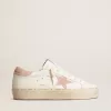 Hi Star LTD da donna con stella in pelle scamosciata rosa antico e linguetta sul tallone con perle Hi Star LTD da donna con stella in pelle scamosciata rosa antico e linguetta sul tallone con perle