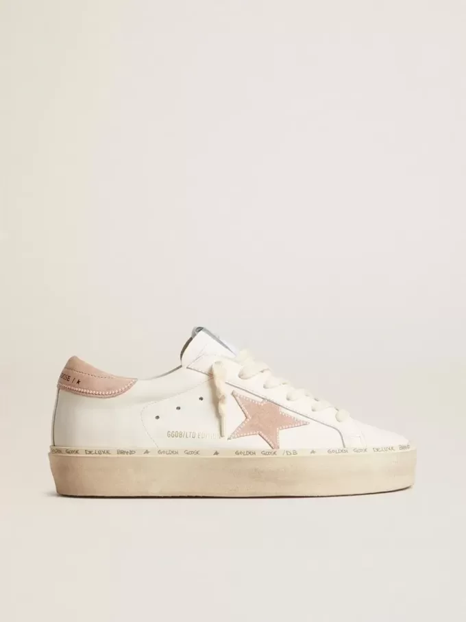 Hi Star LTD da donna con stella in pelle scamosciata rosa antico e linguetta sul tallone con perle Hi Star LTD da donna con stella in pelle scamosciata rosa antico e linguetta sul tallone con perle