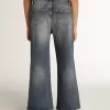 Jeans a gamba larga in denim blu medio Jeans a gamba larga in denim blu medio