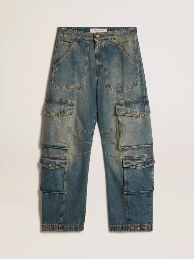 Jeans blu con finitura consumata