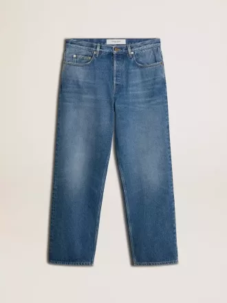 Jeans blu lavaggio medio dal taglio ampio