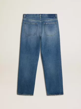 Jeans blu lavaggio medio dal taglio ampio