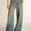 Jeans boyfriend da donna con effetto vissuto, lavaggio sabbia e borchie