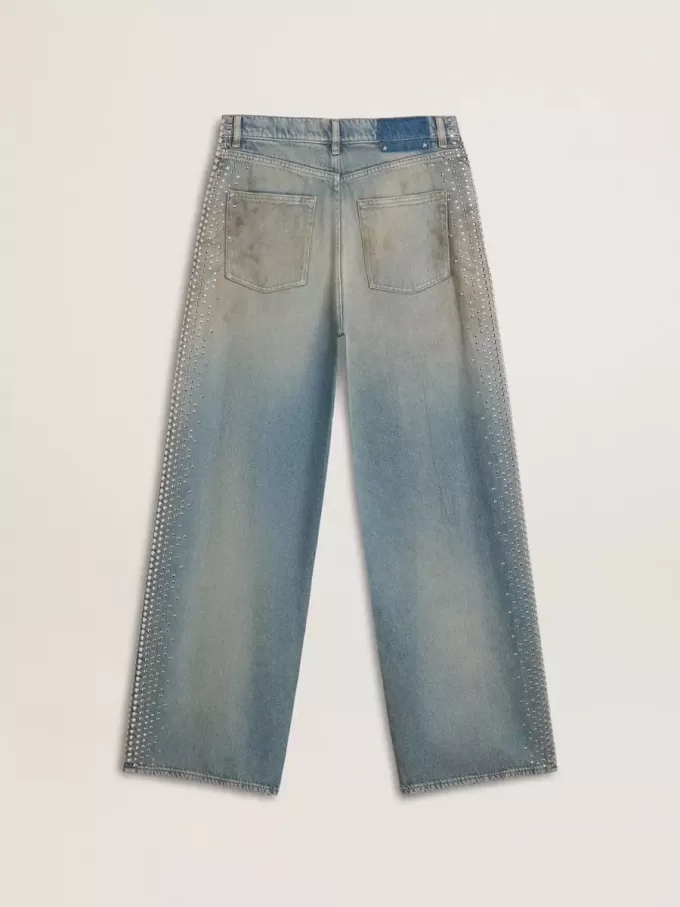 Jeans boyfriend da donna con effetto vissuto, lavaggio sabbia e borchie