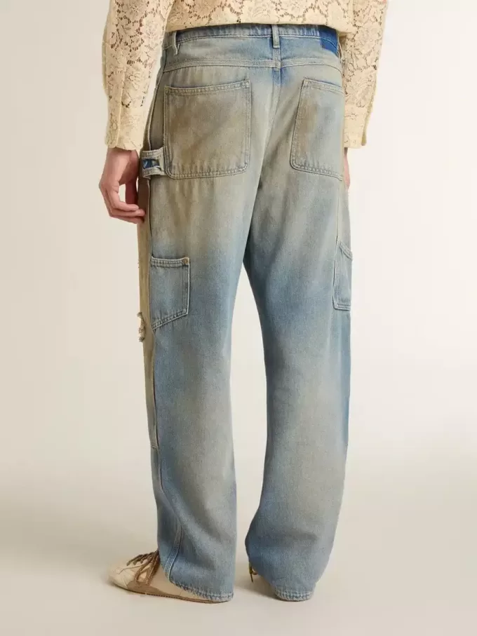 Jeans da uomo slavati e consumati Jeans da uomo slavati e consumati