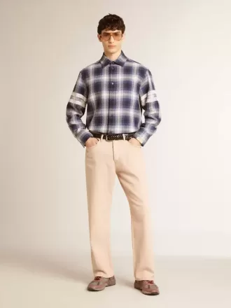 Jeans da uomo tinti di rosa Jeans da uomo tinti di rosa