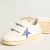 Junior Ball Star con stella blu glitterata e linguetta sul tallone in pelle scamosciata beige Junior Ball Star con stella blu glitterata e linguetta sul tallone in pelle scamosciata beige