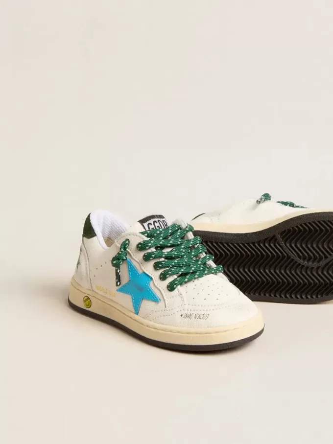 Junior Ball Star con stella turchese e linguetta sul tallone in pelle scamosciata verde Junior Ball Star con stella turchese e linguetta sul tallone in pelle scamosciata verde