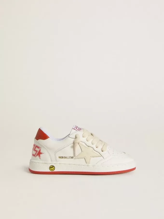 Junior Ball Star in pelle con stella color crema e linguetta sul tallone in pelle rossa Junior Ball Star in pelle con stella color crema e linguetta sul tallone in pelle rossa