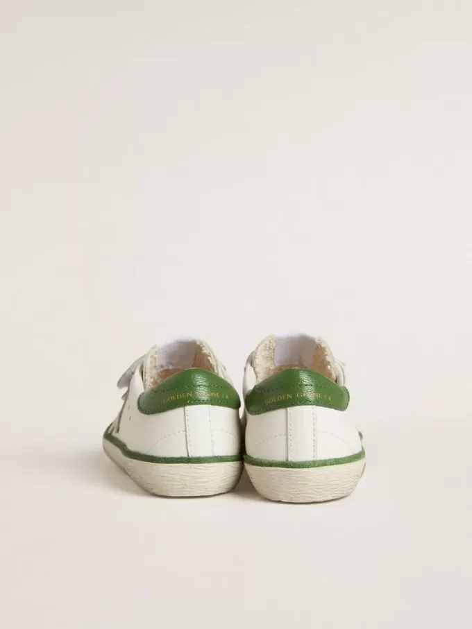Junior Old School in pelle bianca con linguetta sul tallone in nappa verde e inserto verde Junior Old School in pelle bianca con linguetta sul tallone in nappa verde e inserto verde