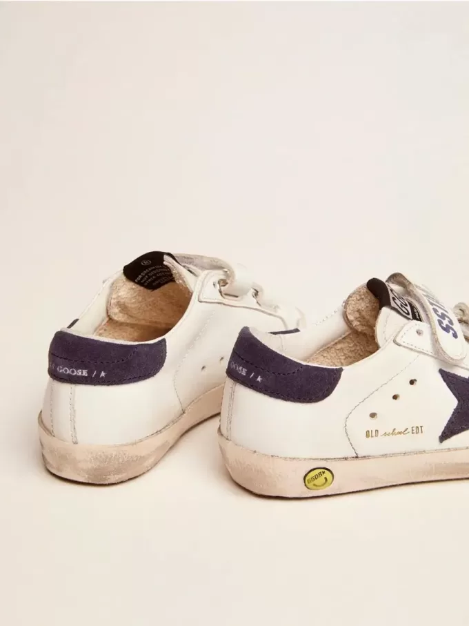 Young Old School in pelle bianca con stella e linguetta sul tallone in pelle scamosciata blu