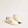 Junior Super-Star in pelle nappa con stella beige e linguetta blu sul tallone Junior Super-Star in pelle nappa con stella beige e linguetta blu sul tallone
