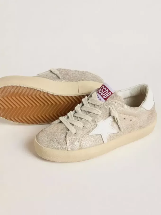 Junior Super-Star in pelle scamosciata laminata color sabbia con stella in pelle bianca