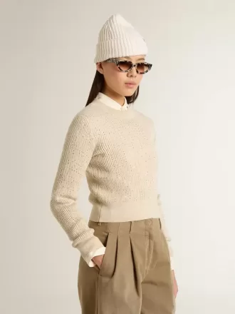 Maglione corto con scollo rotondo in lana beige con cristalli su tutta la superficie Maglione corto con scollo rotondo in lana beige con cristalli su tutta la superficie
