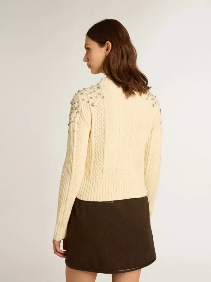 Maglione corto da donna bianco consumato con cristalli decorativi