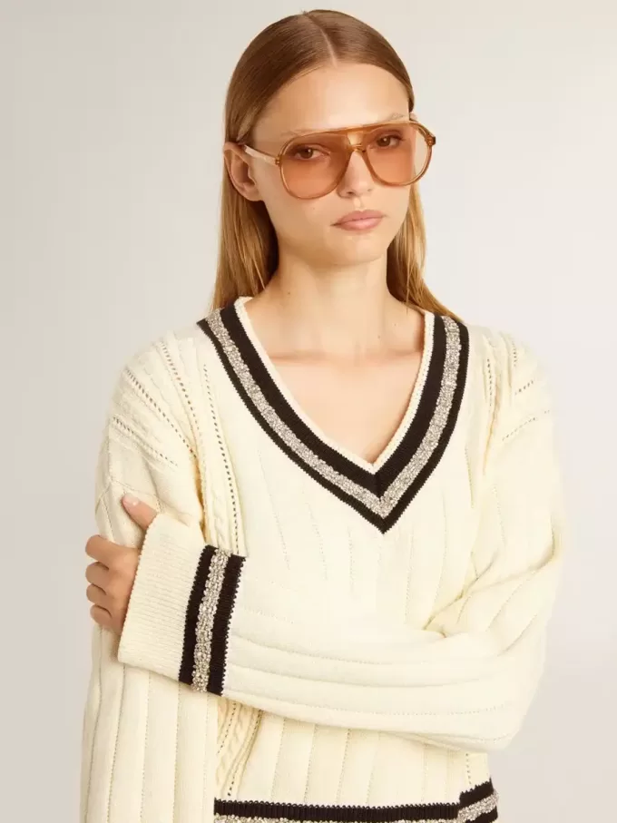 Maglione corto da donna con motivo a trecce, bordi a costine blu e cristalli Maglione corto da donna con motivo a trecce, bordi a costine blu e cristalli