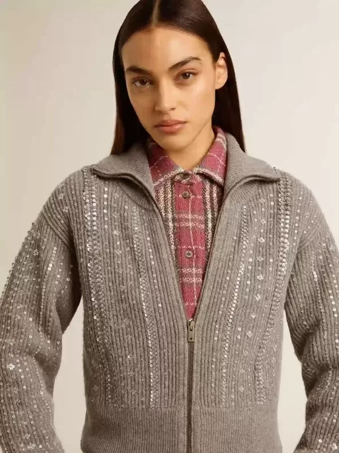 Maglione corto da donna in lana grigio melange con paillettes Maglione corto da donna in lana grigio melange con paillettes