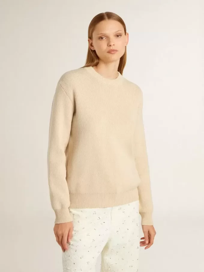 Maglione da donna beige con scritta “Golden” sul retro Maglione da donna beige con scritta “Golden” sul retro