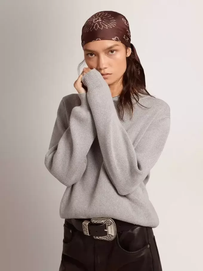 Maglione da donna con collo rotondo in cotone grigio Maglione da donna con collo rotondo in cotone grigio