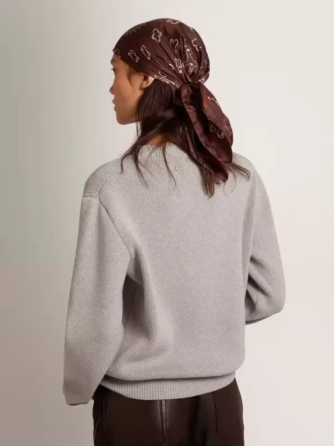 Maglione da donna con collo rotondo in cotone grigio Maglione da donna con collo rotondo in cotone grigio