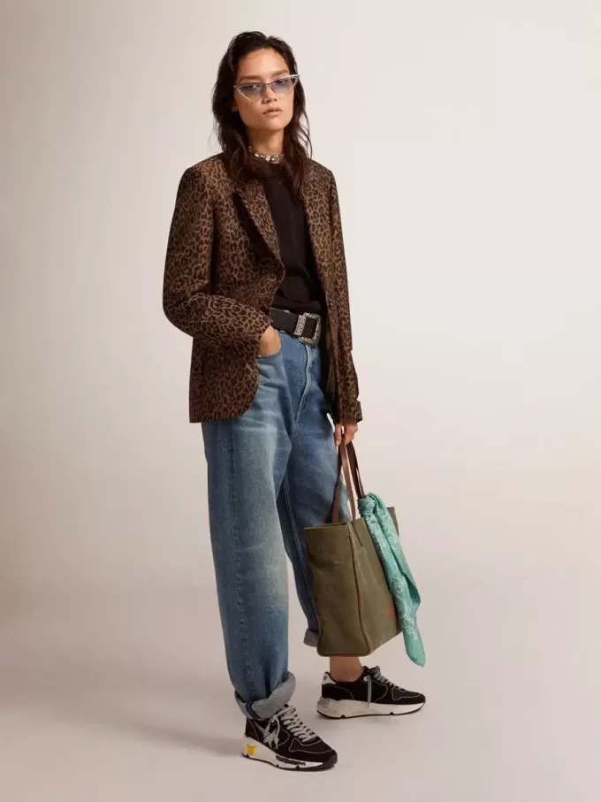 Maglione da donna con collo rotondo in lana nera