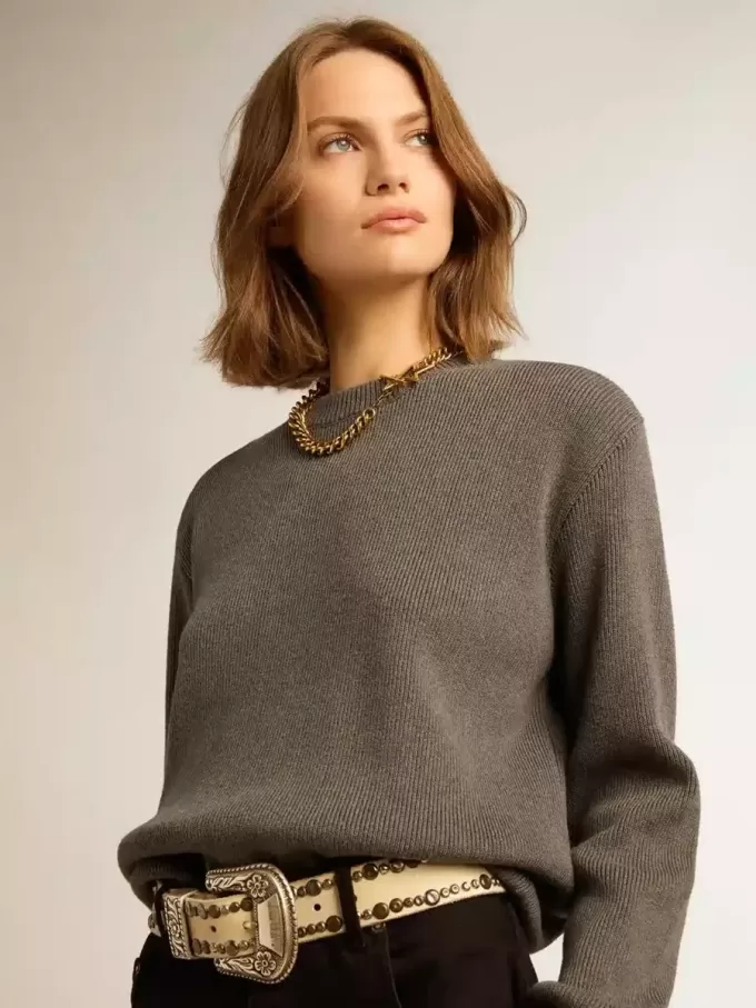 Maglione da donna girocollo in cotone grigio scuro con logo sul retro Maglione da donna girocollo in cotone grigio scuro con logo sul retro