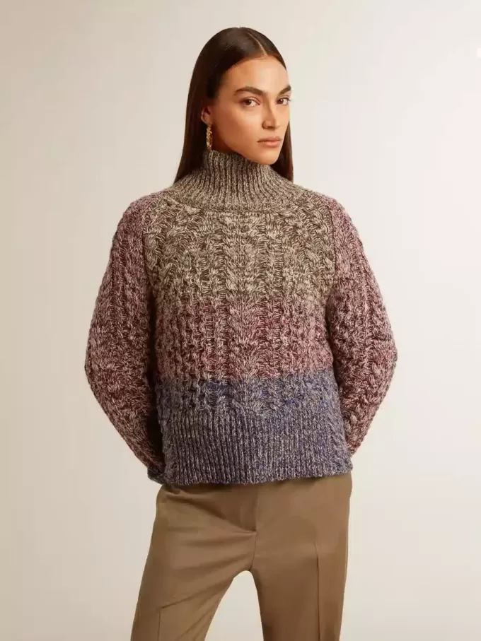 Maglione da donna multicolore a collo alto con filato mouliné Maglione da donna multicolore a collo alto con filato mouliné