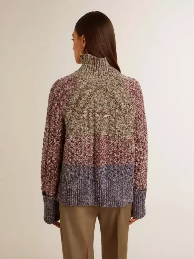 Maglione da donna multicolore a collo alto con filato mouliné Maglione da donna multicolore a collo alto con filato mouliné