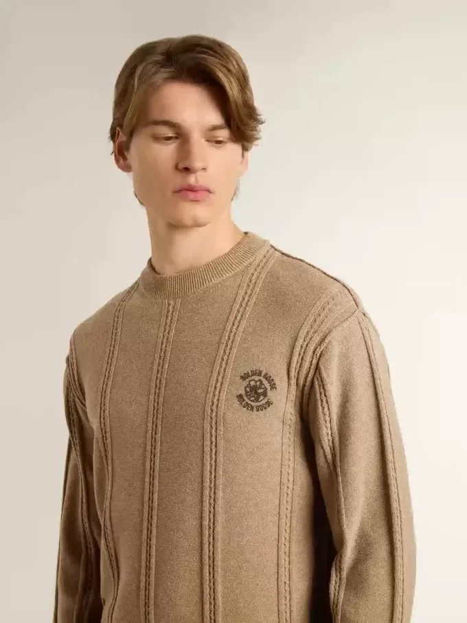 Maglione da uomo beige con logo ricamato Maglione da uomo beige con logo ricamato