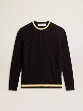 Maglione da uomo blu con collo rotondo e bordi a costine a contrasto