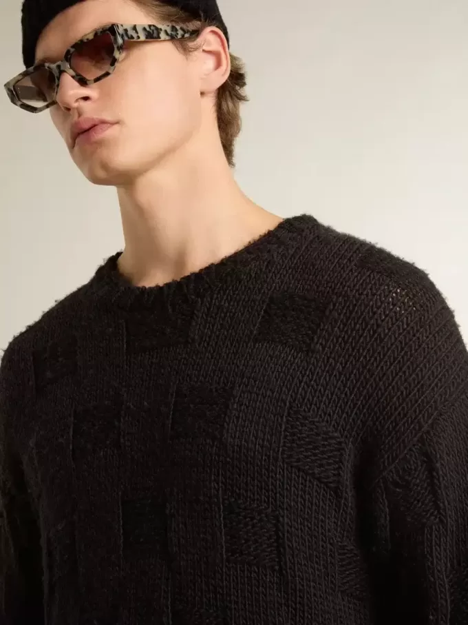 Maglione da uomo in lana nera con effetto consumato Maglione da uomo in lana nera con effetto consumato