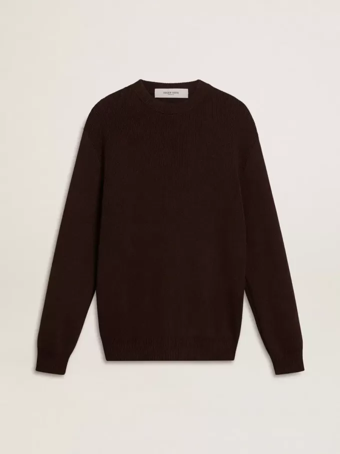 Maglione da uomo marrone con collo a giro e scritta “Golden” sul retro Maglione da uomo marrone con collo a giro e scritta “Golden” sul retro