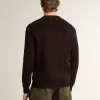 Maglione da uomo marrone con collo a giro e scritta “Golden” sul retro Maglione da uomo marrone con collo a giro e scritta “Golden” sul retro