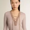 Maglione in lana beige con dettagli in pelle Maglione in lana beige con dettagli in pelle