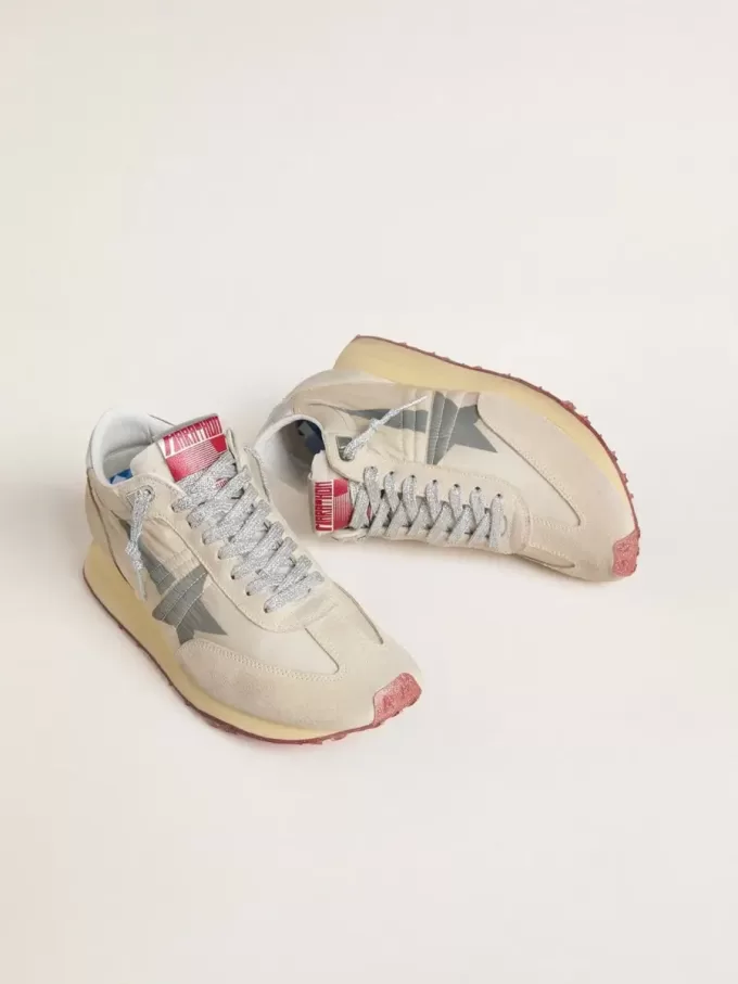 Marathon da donna con tomaia in nylon beige e stella grigia Marathon da donna con tomaia in nylon beige e stella grigia