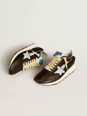 Marathon da donna con tomaia in nylon nero e stella bianca