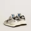 Marathon da donna con tomaia in nylon ripstop argento e stella nera Marathon da donna con tomaia in nylon ripstop argento e stella nera