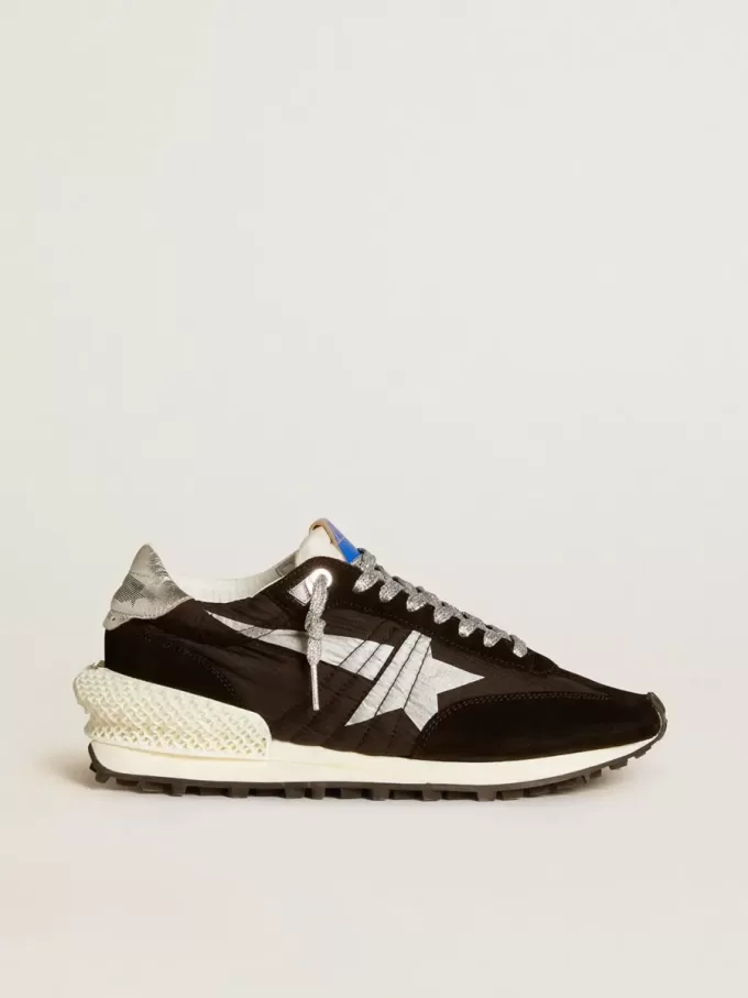 Marathon da donna con tomaia in nylon ripstop nero e stella argentata Marathon da donna con tomaia in nylon ripstop nero e stella argentata
