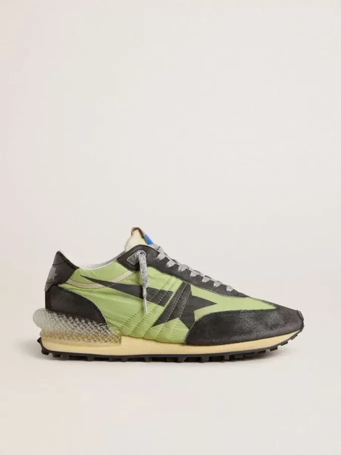 Marathon da donna con tomaia in nylon verde e stella nera Marathon da donna con tomaia in nylon verde e stella nera