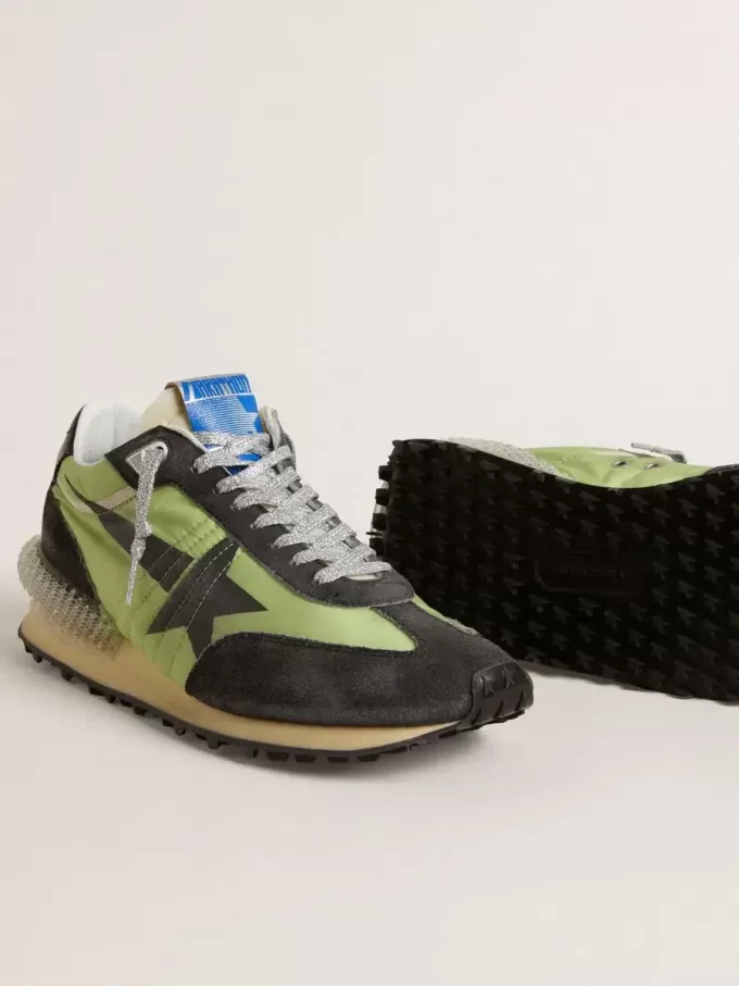 Marathon da donna con tomaia in nylon verde e stella nera Marathon da donna con tomaia in nylon verde e stella nera