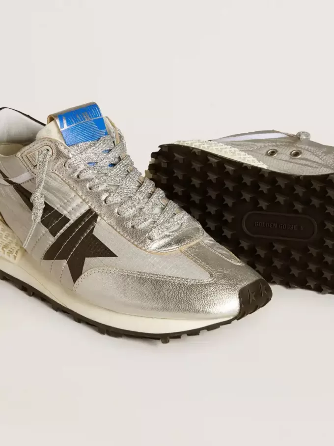 Marathon da uomo con tomaia in nylon ripstop argento e stella nera Marathon da uomo con tomaia in nylon ripstop argento e stella nera